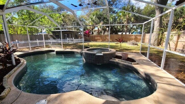 Building Photo - 1742 Cardinal Dr