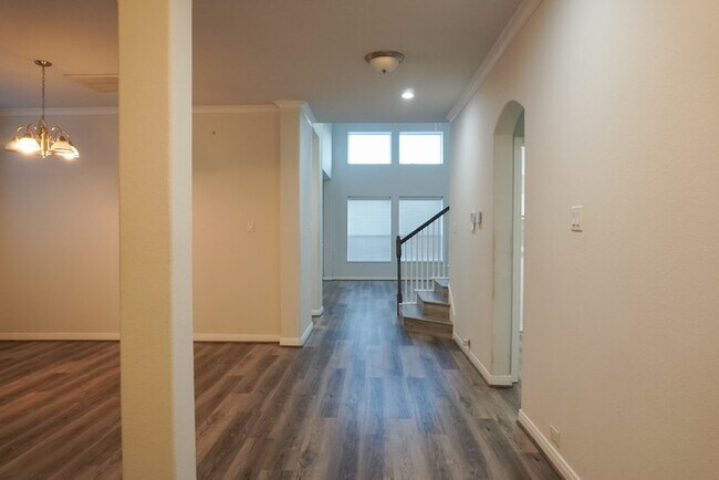 Building Photo - 7506 Stone Arbor Ln
