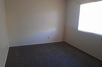 Building Photo - 75 E 860 S