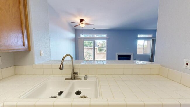 Building Photo - 7254 Shoreline Dr