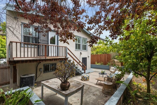 Building Photo - 2834 Milvia St