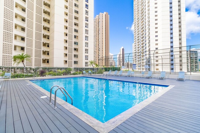 Building Photo - RARELY AVAILABLE, HIGH-FLOOR, "DIRECT OCEA...