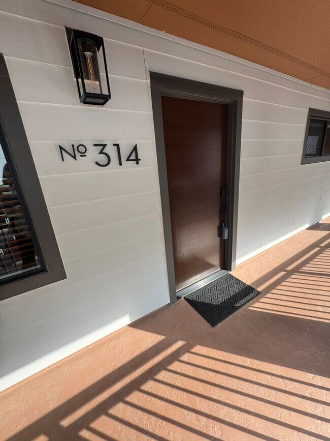 Building Photo - 1bd/1ba Bellevue Condo