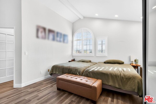 Building Photo - 6257 Bluebell Ave