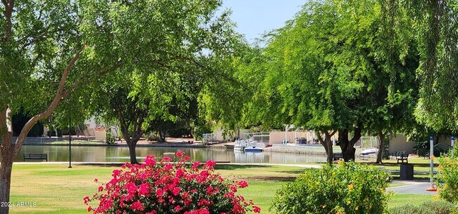 Building Photo - 10945 W Poinsettia Dr