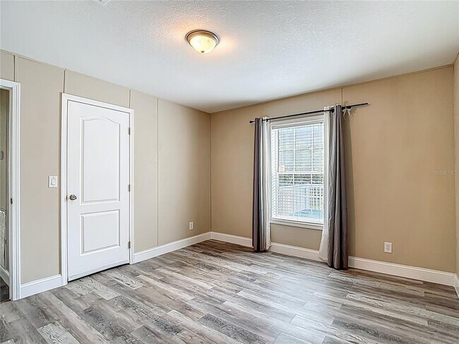 Building Photo - 7515 Rooks Dr