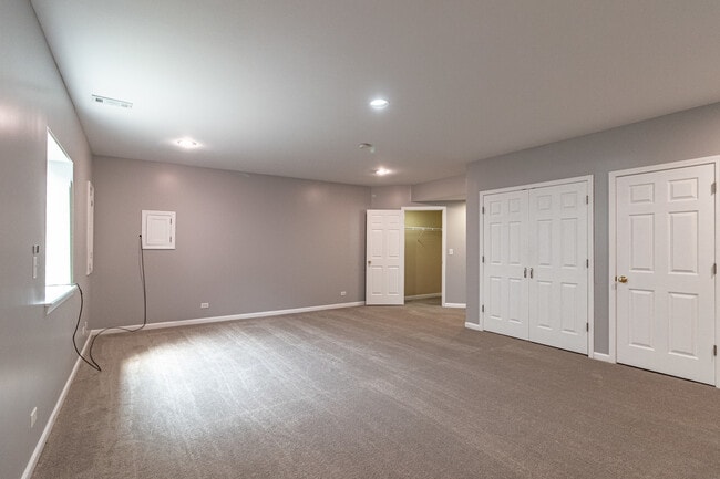 Building Photo - 403 Shadow Creek Dr