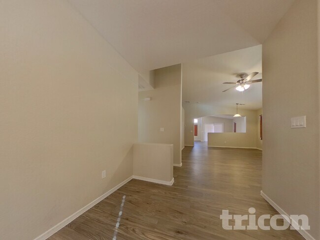 Building Photo - 25862 W Whyman St