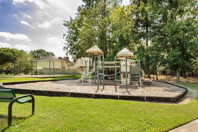 Building Photo - 8003 Goldengrove Dr