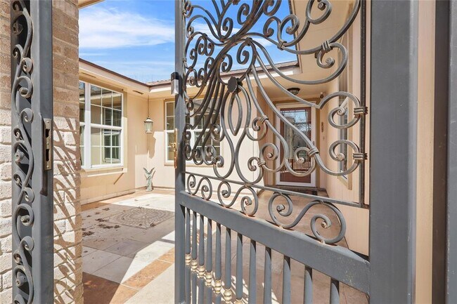 Building Photo - 13622 Wimbledon Oaks Dr