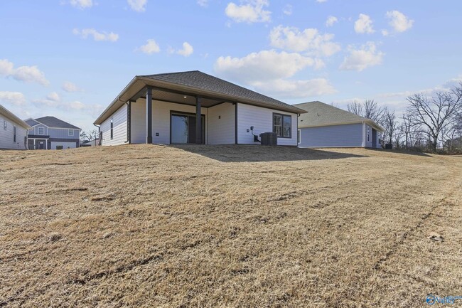 Building Photo - 305 Pond Spg Dr