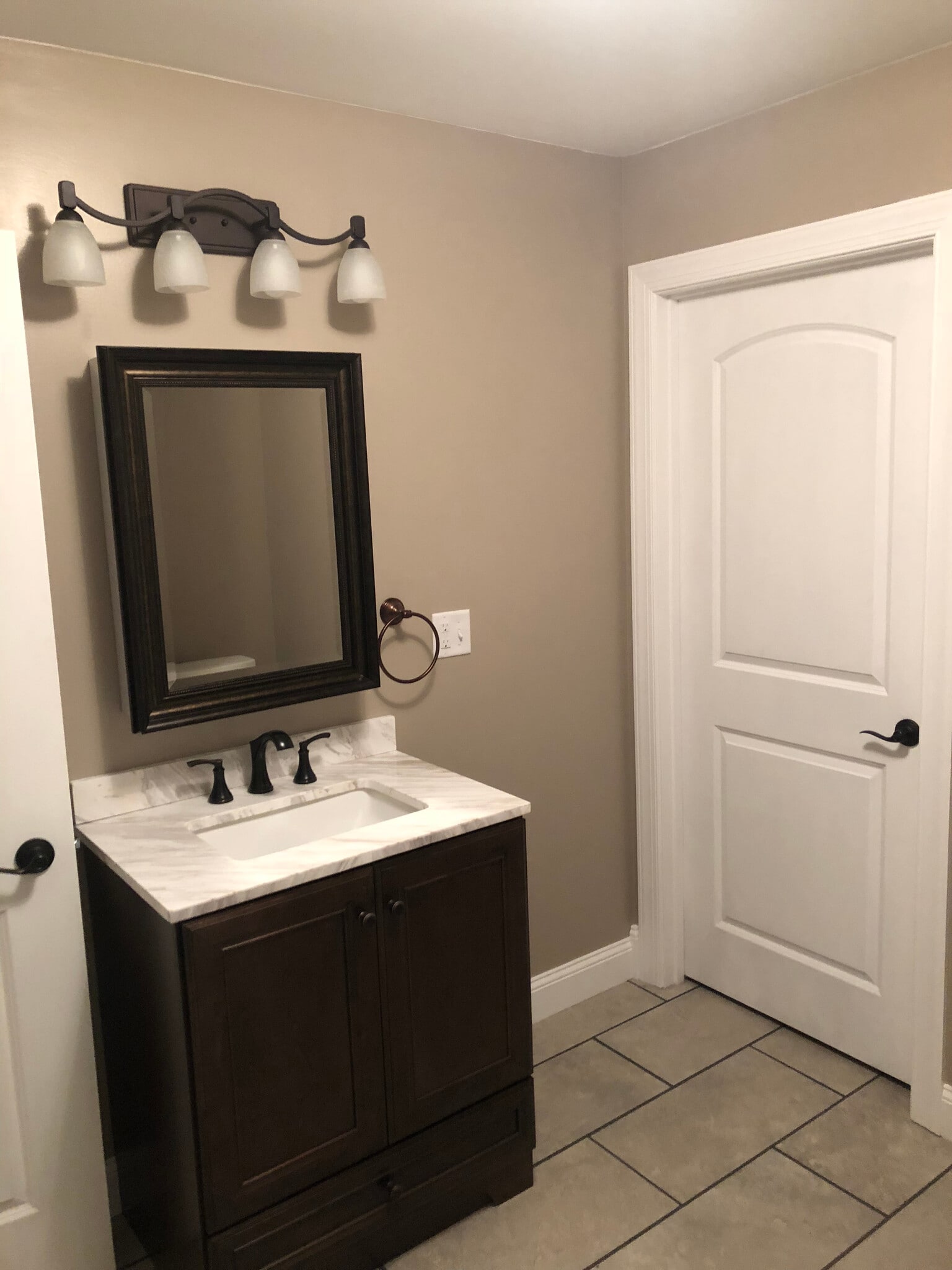 Building Photo - 292 Preston Road APT 3