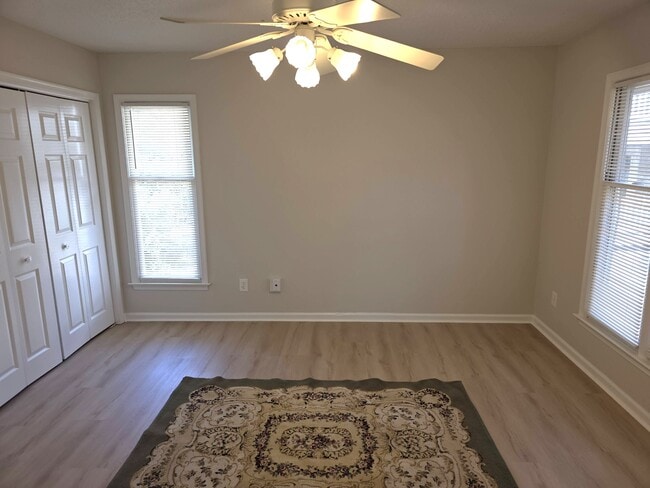 Building Photo - 2811 Edridge Ct