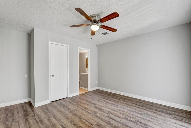 Building Photo - 128 Goodson Dr