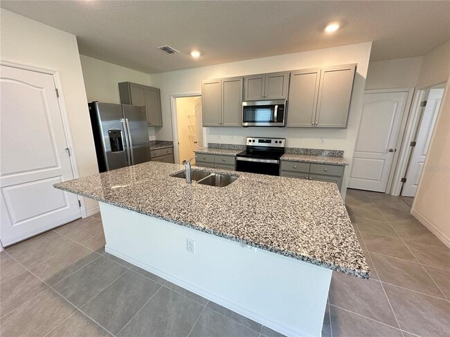 Building Photo - 1169 Cascades Ave