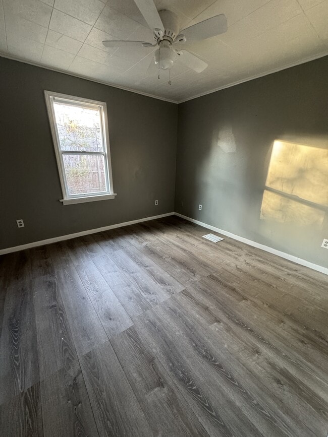 Building Photo - 225 Haviland Park