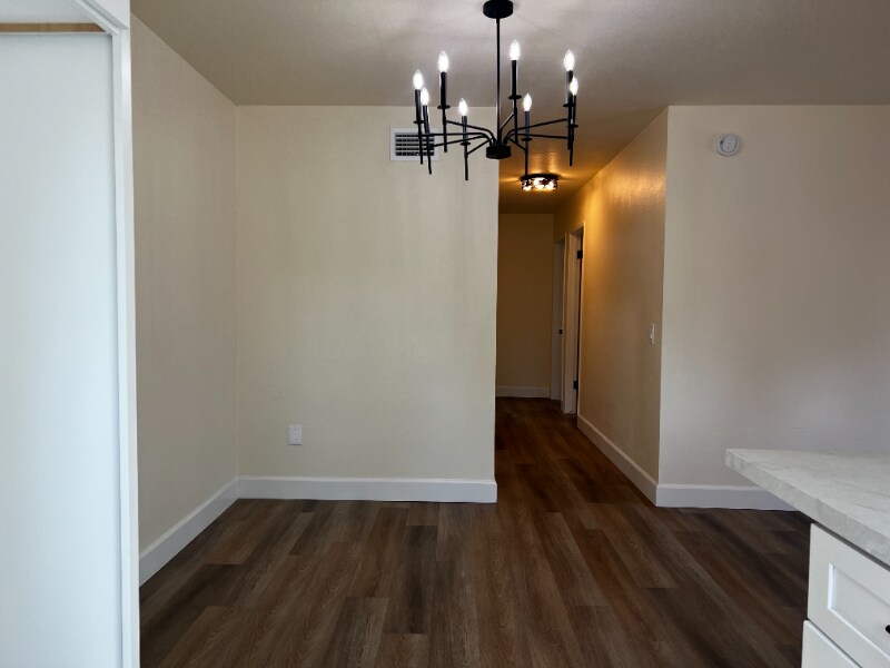 Building Photo - 1016 Cabrillo Park Dr