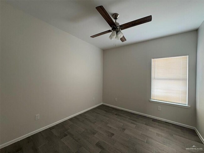 Building Photo - 2809 W Harrison Ave