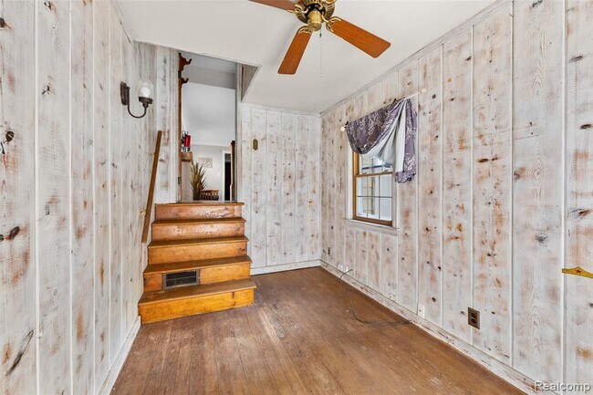 Building Photo - 1674 Eaton Rd