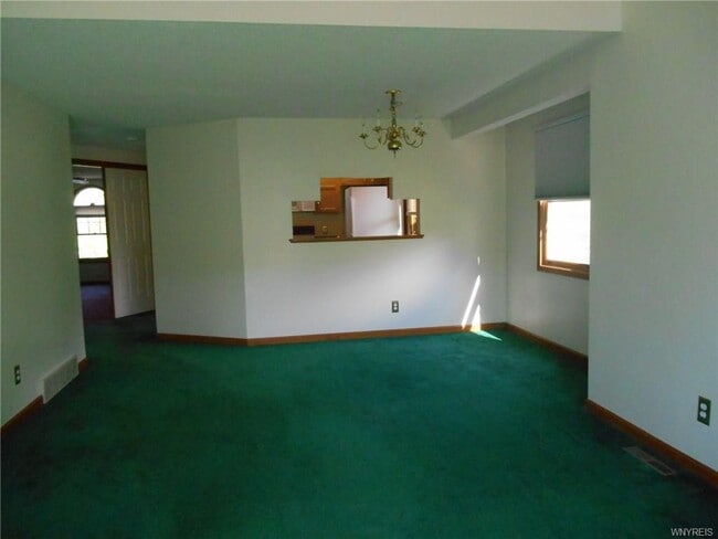 Building Photo - 11 Beacon Park