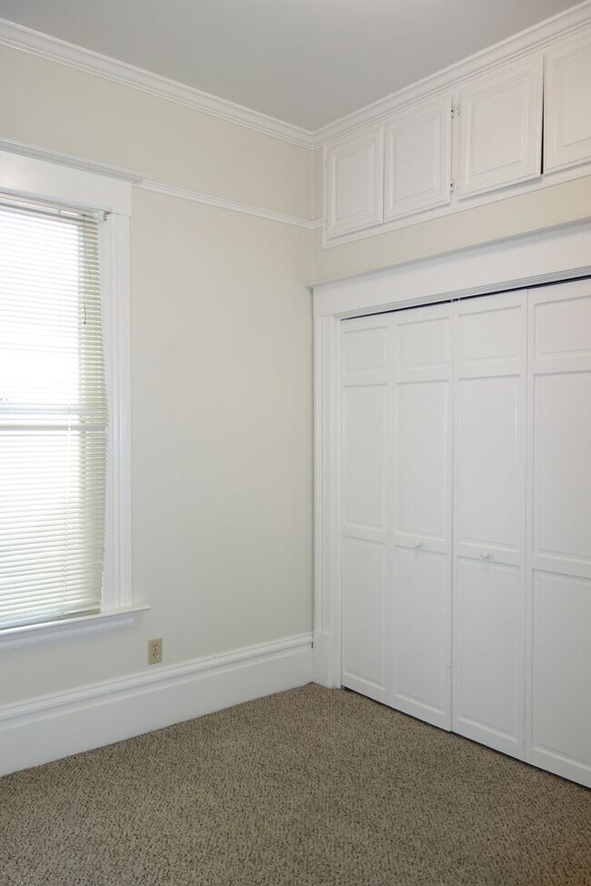 Building Photo - Charming 1910 Winters Home – 3 Bed, 2 Bath – Steps from Historic Downtown