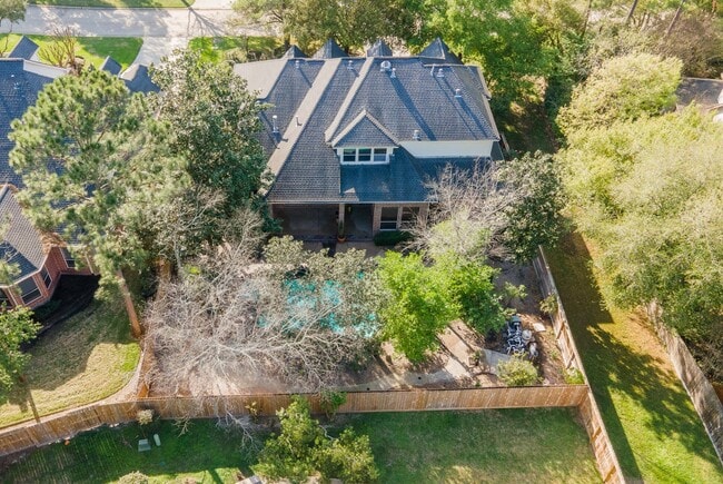 Building Photo - 94 E Fairbranch Cir