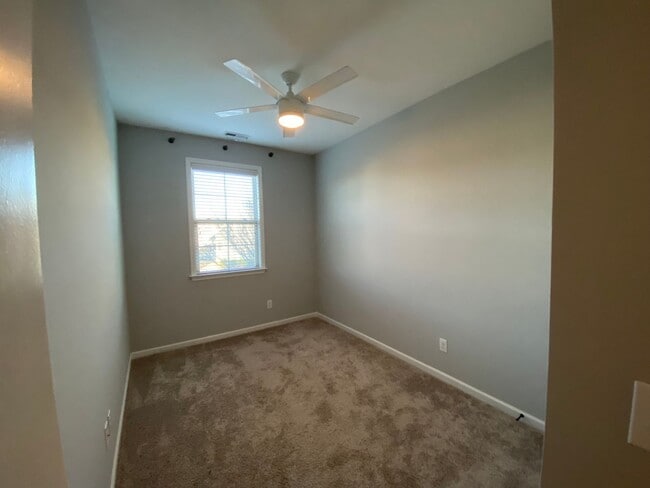 Building Photo - Immaculate Hillsborough Townhome