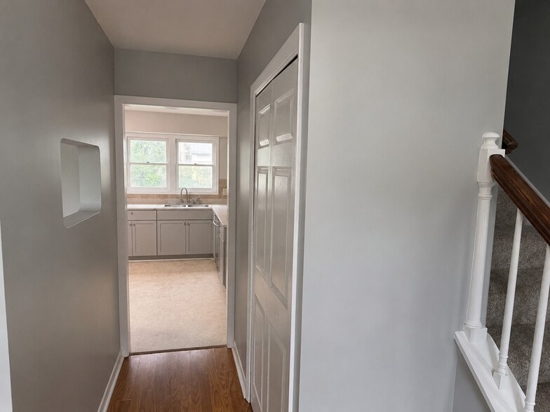 Building Photo - 5015 W Blackford Dr