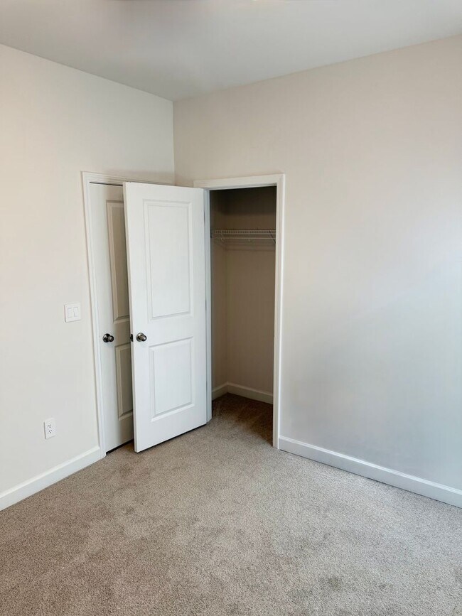 Building Photo - BRAND NEW! Beautiful 3 bedroom/2 bathroom home available now!