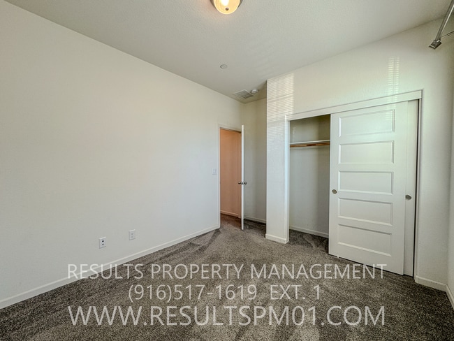 Building Photo - Beautiful Natomas 4 Bedroom Home w Loft