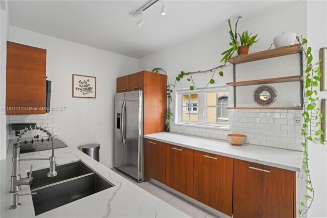 Building Photo - 2 bedroom in Aventura FL 33160
