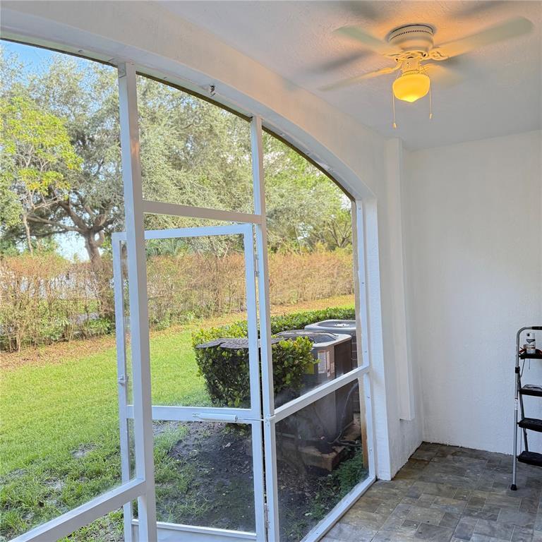 Building Photo - 6482 Catalina Ln