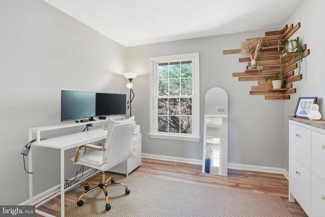 Building Photo - 9100 Omar Ct