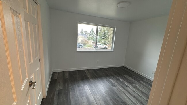 Building Photo - 1433 E Dearborn Ave