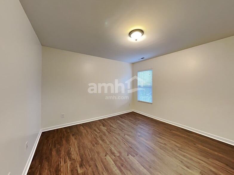 Building Photo - 250 Farrington Dr