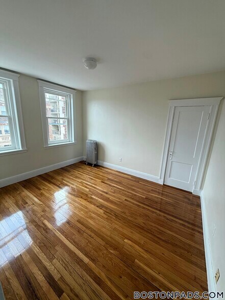 Building Photo - 109 Brainerd Rd