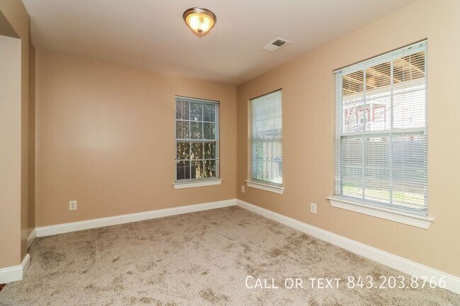 Building Photo - 9034 Parlor Dr