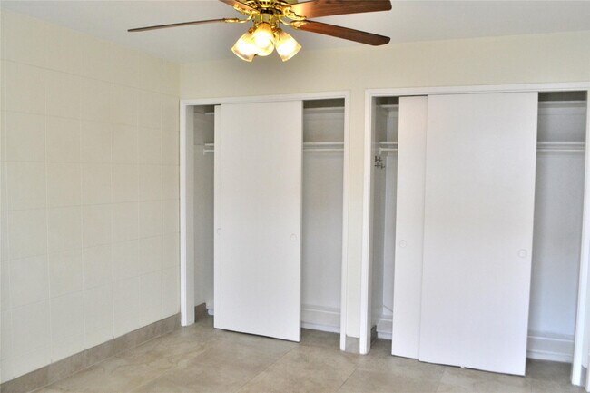 Building Photo - 4209 NE 21st Ave