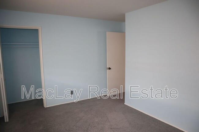 Building Photo - 1524 W 7th St
