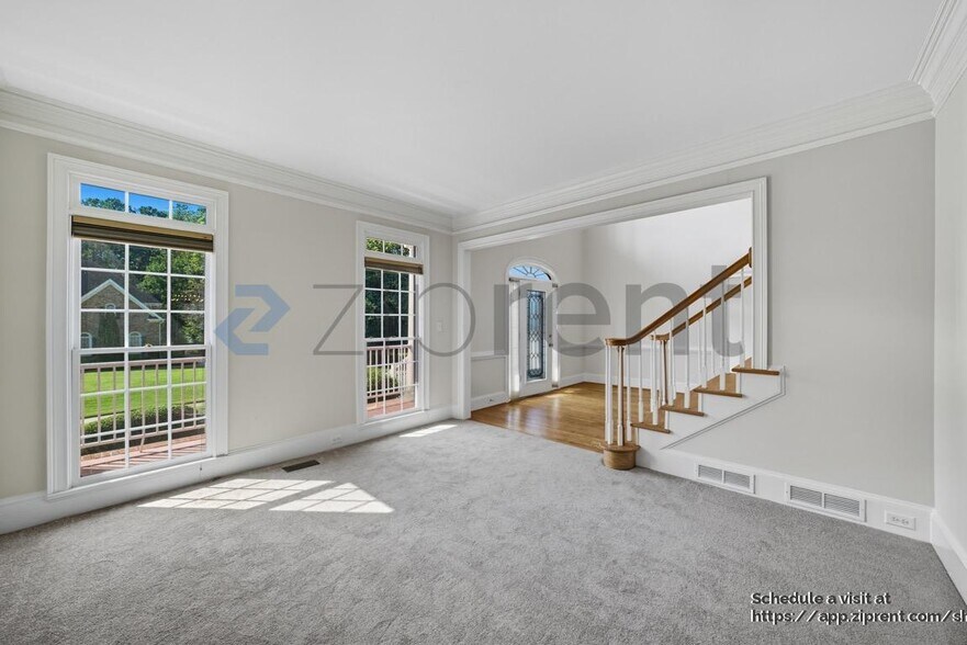Building Photo - 126 Laurel Ridge Dr