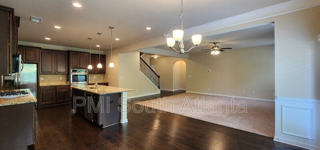 Building Photo - 525 Twelve Oaks Dr