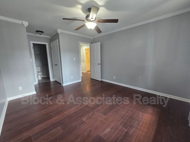 Building Photo - 702 Westbrook Ct