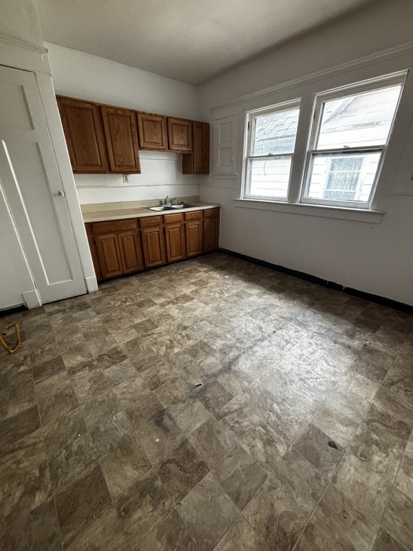 Building Photo - 442 Wohlers Ave