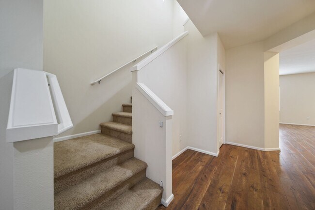 Building Photo - 3119 Harrier St NE