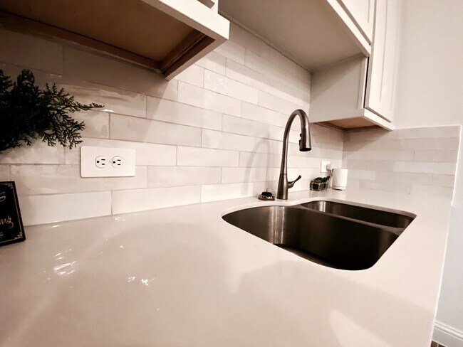 Primary Photo - 28096 Woodland Bend Way