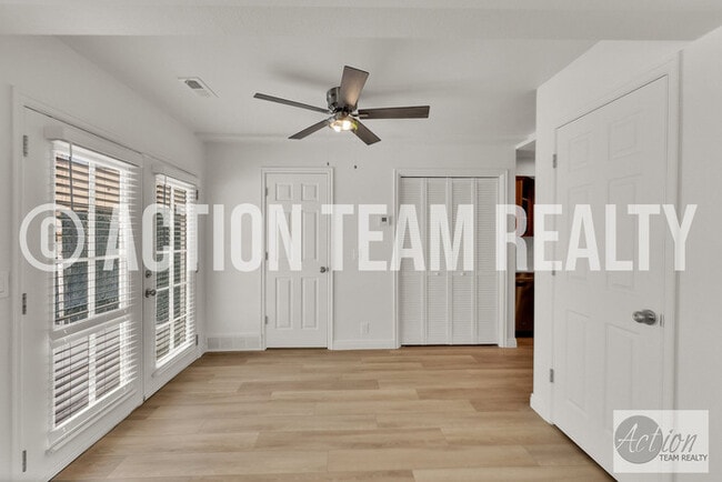 Building Photo - Newly Remodeled Duplex in Cottonwood Heights!