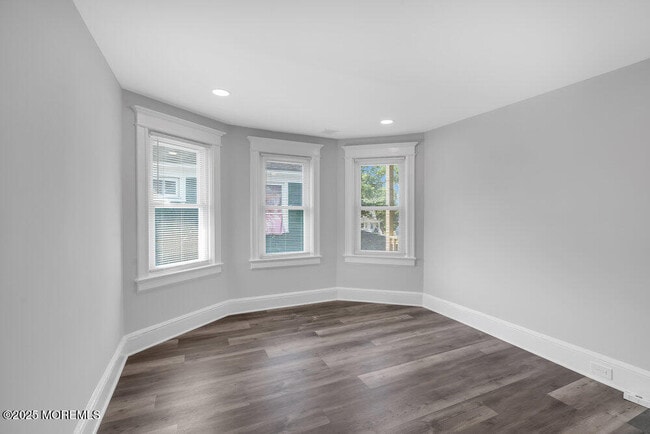 Building Photo - 209 Atkins Ave