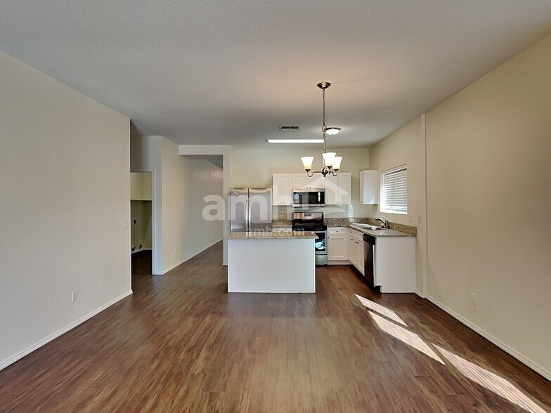 Building Photo - 388 E Atlas Cedar Pl