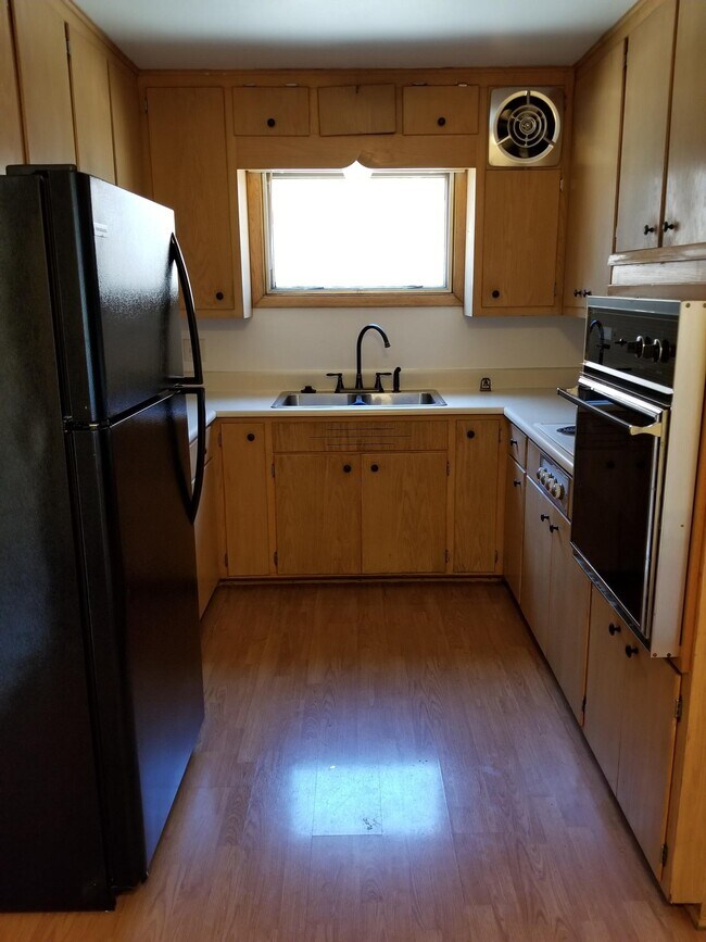 Building Photo - 4909 Ascot Ln