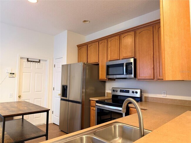 Building Photo - 4212 Bismarck Palm Dr